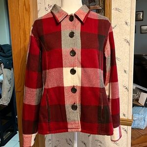 Cabela’s flannel button down shirt/ jacket. Size XL.